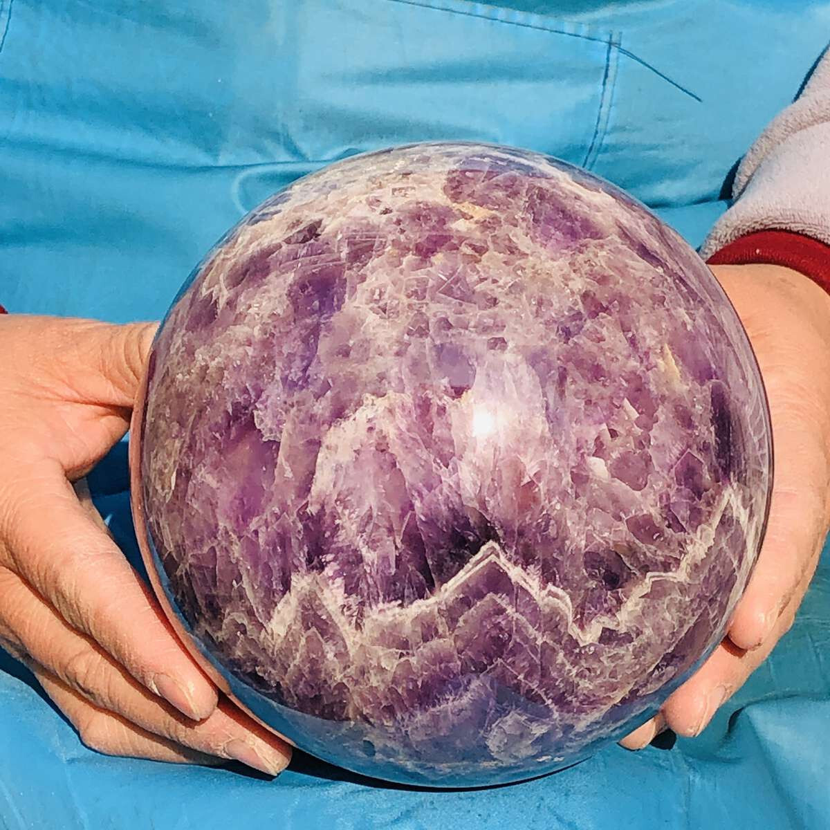 3420G Natural Amethyst Quartz Crystal Sphere Ball for Healing and Meditation