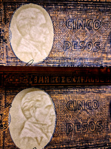 RARE ERROR MISSALIGNED WATERMARK - 2 X 5 PESOS 1958 CHILE UNC NOTES - (P-119a.1)