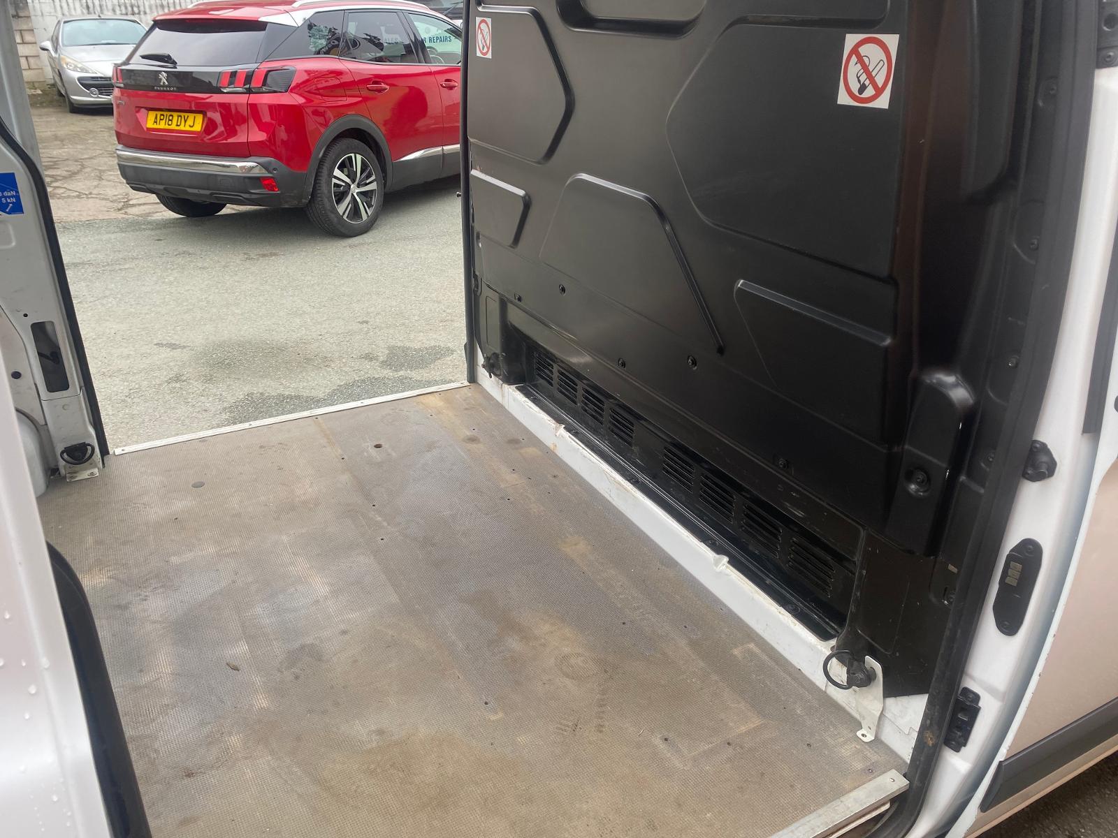 Transit Custom Van 2.2TDCi 310 Twin Doors Roof Rack Parking Sensors Ex