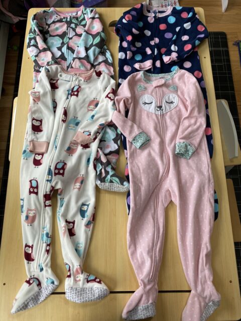 4-piece lot Girl’s Foot Pajamas Size 3T Excellent Pre-Owned condition