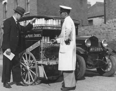 Milkman having his float inspected circa 1935 OLD PHOTO
