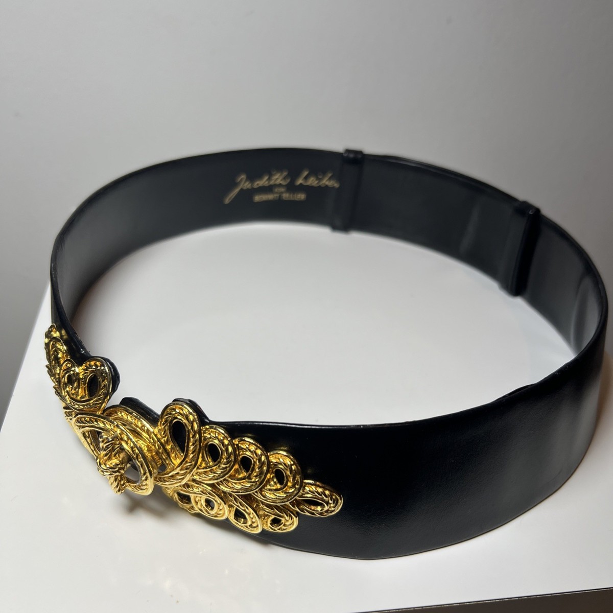 Vintage Judith Leiber for Bonwit Teller Black Leather Gold  display picture 3