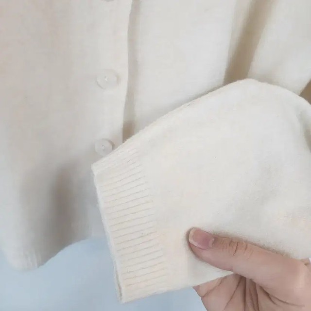 Klache Ivory Cardigan Buttoned Slope Design