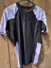 Sanabul Essential Short Sleeve Compression Rash Guard MMA Top Men's Size L