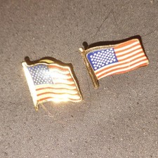 American Flag Patriotic Pinback Pins Lot of 2 Gold Tone
