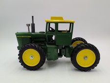 1/16 Ertl Farm Toy John Deere 7520 4wd Tractor 