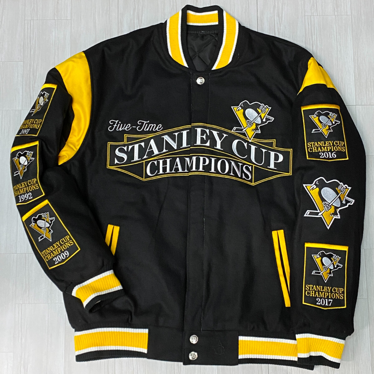 NHL Pittsburgh Penguins Reversible Stadium Jacket Limited Edition Med. USA M