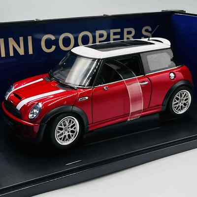 オートアート  MINI COOPER RED AUTOart 1/18 Autoart 1/18 MINI COOPER S red.The left mirror is missing. Body