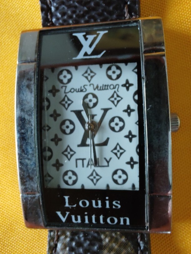 Pre owned Vintage Women Louis Vuitton WristWatch Plaque OR G 20M  