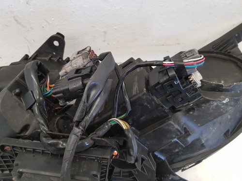 2020 MITSUBISHI SHOGUN SPORT MK3 FRONT RIGHT DRIVER SIDE HEADLIGHT OEM 8301C796 - Picture 15 of 16