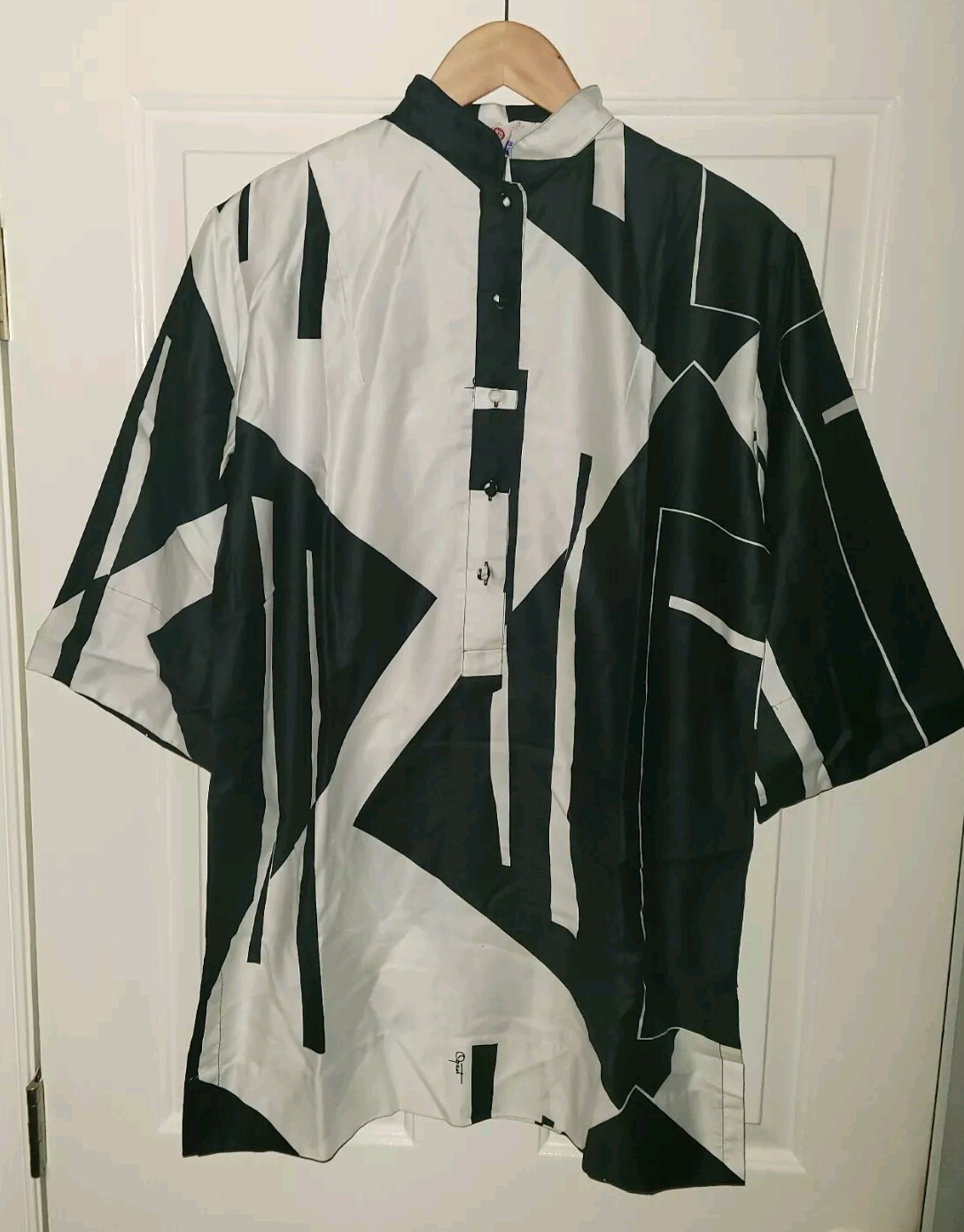 Picture 2 of 10