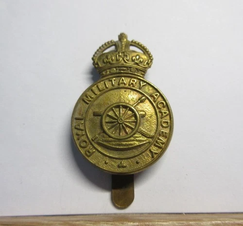 Vintage WW1, WW2 The Royal Military Academy CAP BADGE