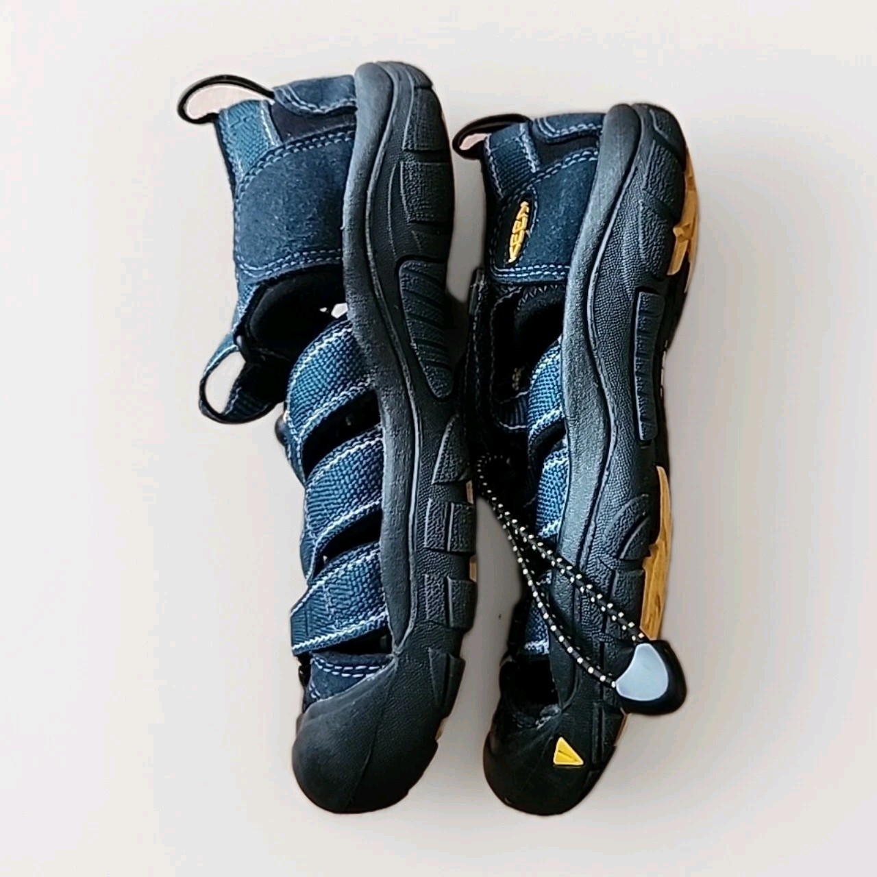 Sandali da trekking blu impermeabili taglia 2 KEEN Youth NEWPORT H2 9212 unisex usati in ottime condizioni