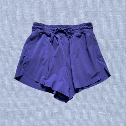 Athleta Shorts mit Taschen Gr. XS in lila