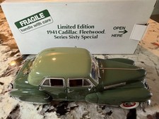 Danbury Mint Two Tone Green 1941 Cadillac Fleetwood Series Sixty Special Danbury Mint Two Tone Green 1941 Cadillac Fleetwood Series Sixty Special