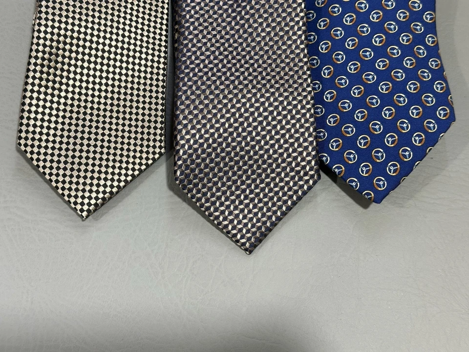 Lote de 3 corbatas de seda para hombre con etiquetas 2 Michael Kors 1 Brooks Brothers con etiquetas Foto 2 de 4