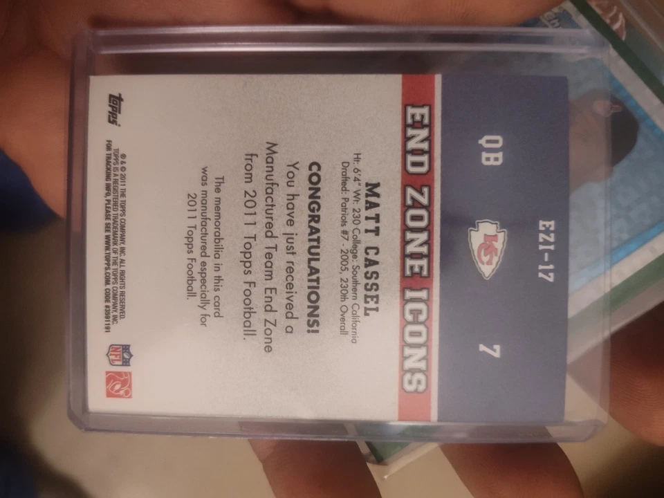 2011 Topps - End Zone Icons Matt Cassel #EZI-17 - Image 2 of 3