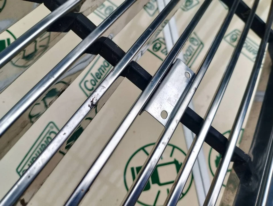 Datsun Bluebird 411 410 Front Grille Radiator Nos JP - Image 2 of 4