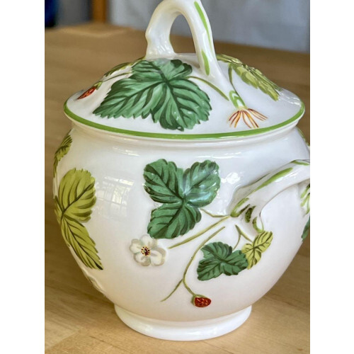 Minton Victoria Strawberry Sugar Pot & Creamer - Picture 4 of 10