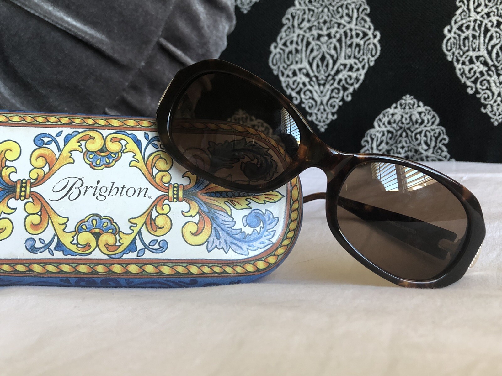 Brighton Brown Tortoiseshell “Shadow Dancing” Sun… - image 1