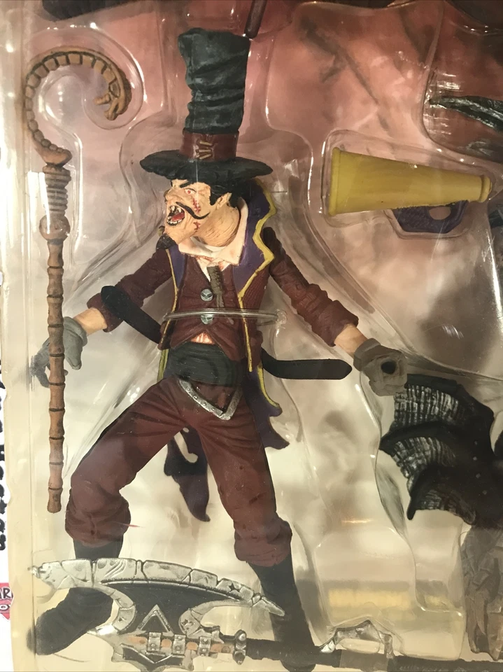 KISS Psycho Circus Gene Simmons Ringmaster Ultra Action Figures McFarlane 1998 - Image 2 of 4