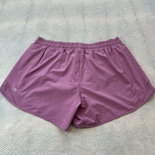 Lululemon Hotty Hot Low-Rise Lined Shorts Size 12 NWT Velvet Dust Rare - Picture 5 of 8