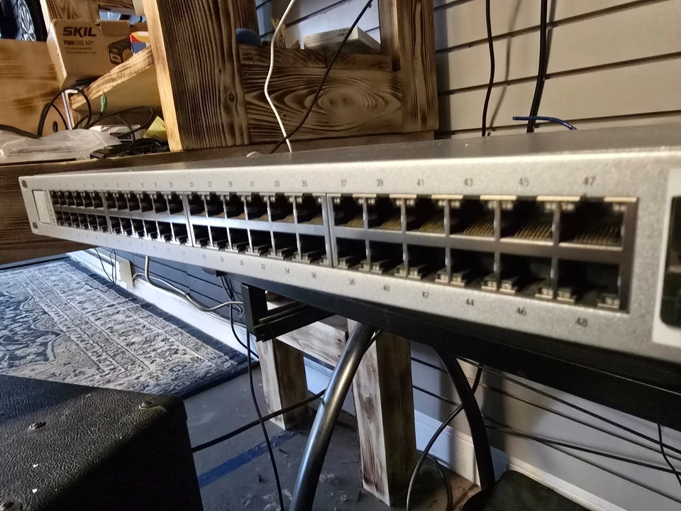 Ubiquiti Networks UniFi (US-48-500W) 48-Port Rack-Mountable Serial Switch - Image 3 of 3