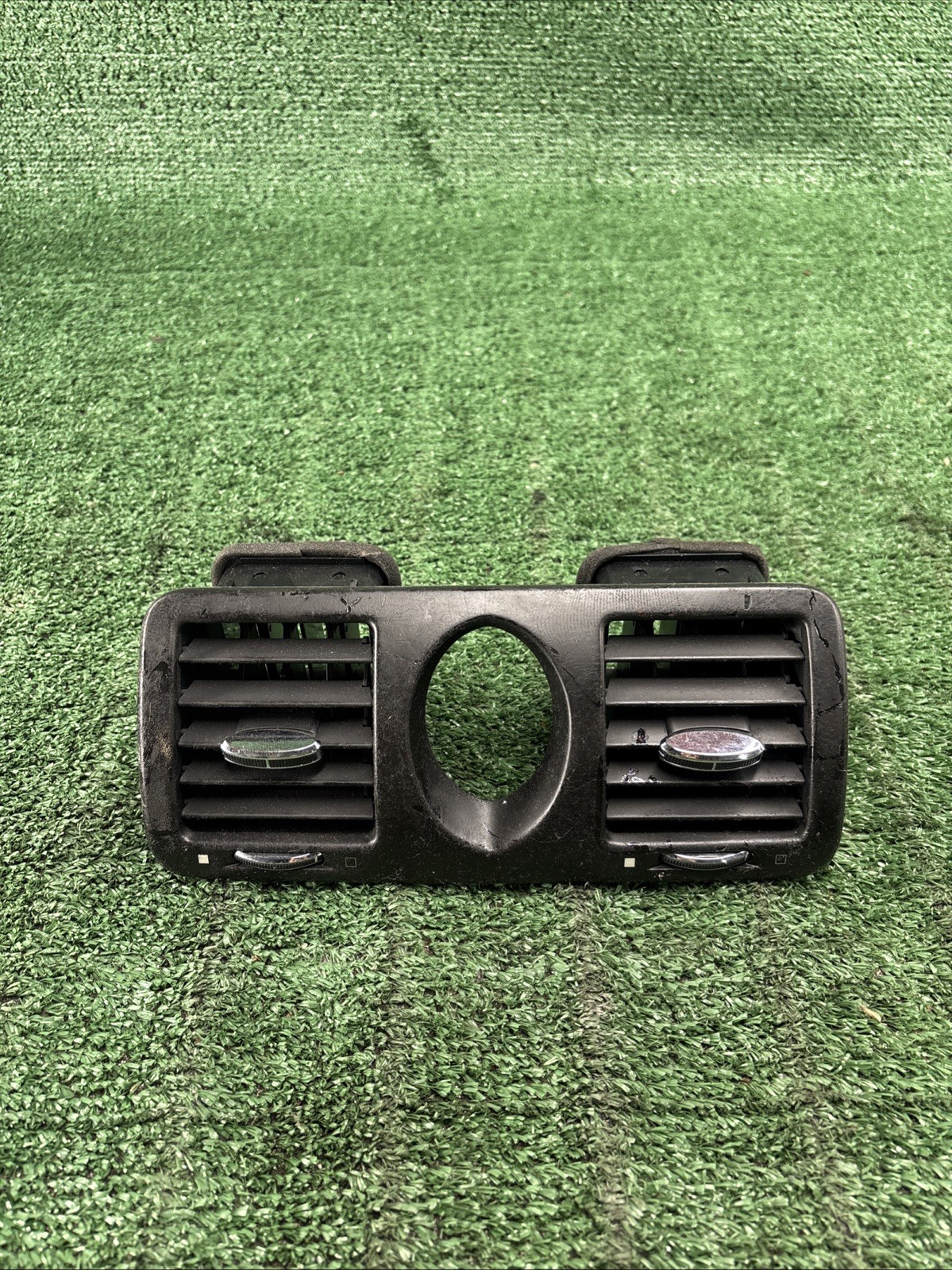 Maserati Quattroporte 2003-2012 Front Air vent