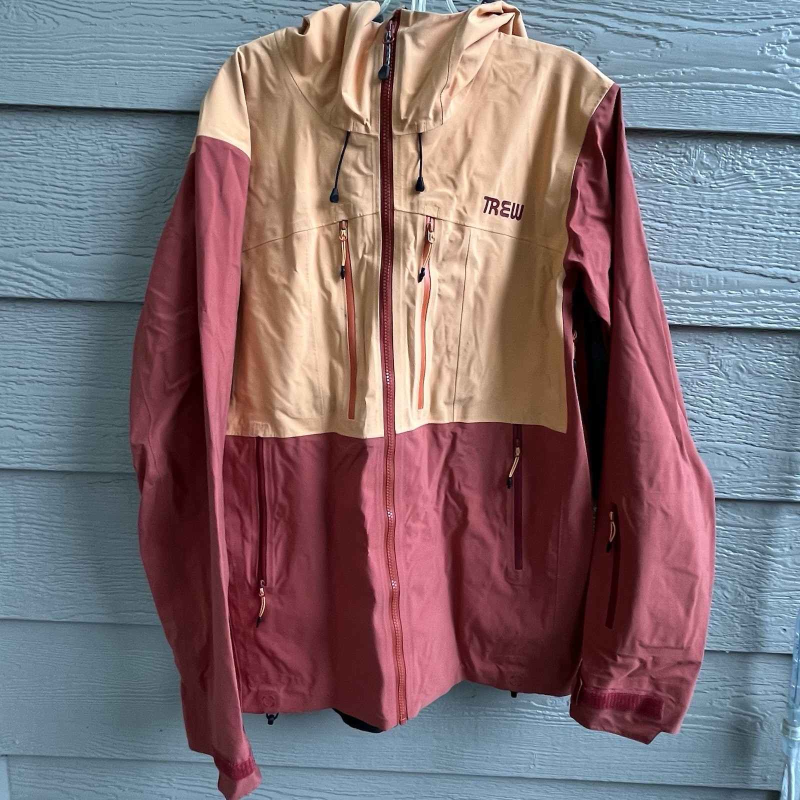 Trew Gear Cosmic Men Medium Ski Snowboard Hood Winter Jacket Orange Color Block