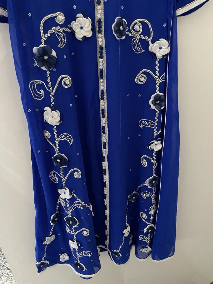 Caftan Marocain Bleu Brodé - Photo 3/4
