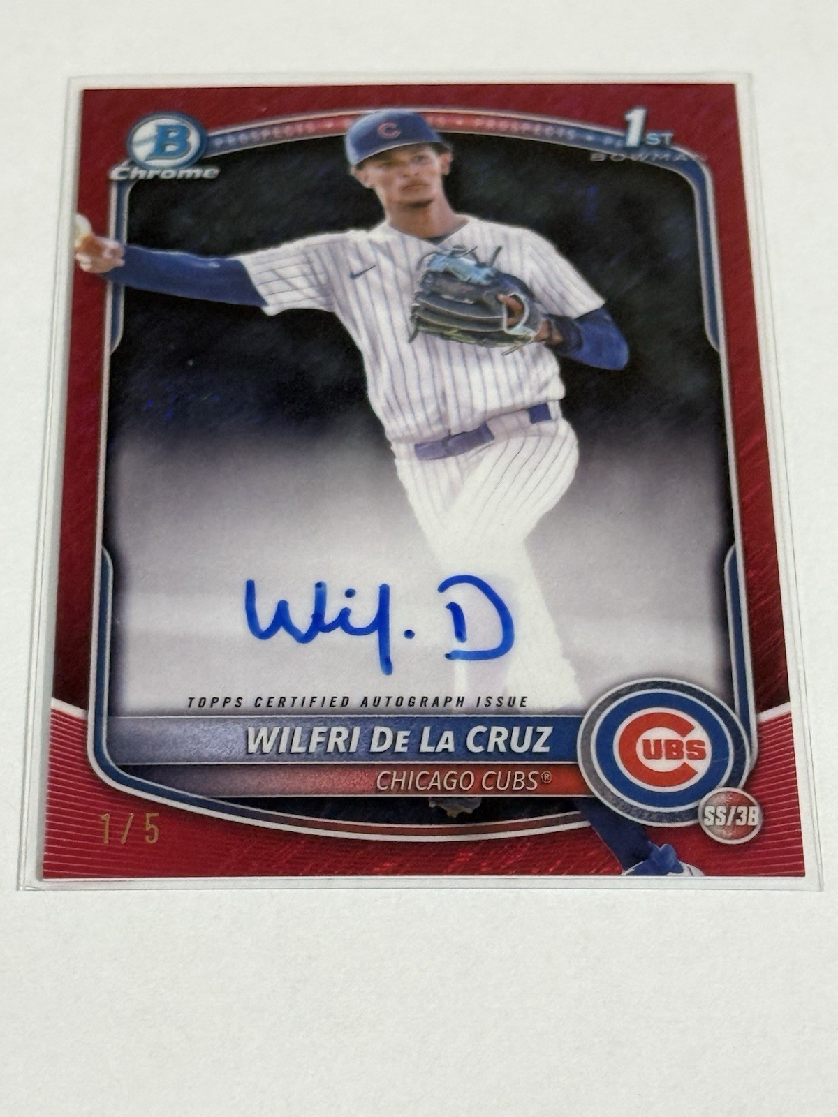 2025 Bowman Chrome Wilfri De La Cruz 1st Auto Red Shimmer Refractor 3/5 Cubs