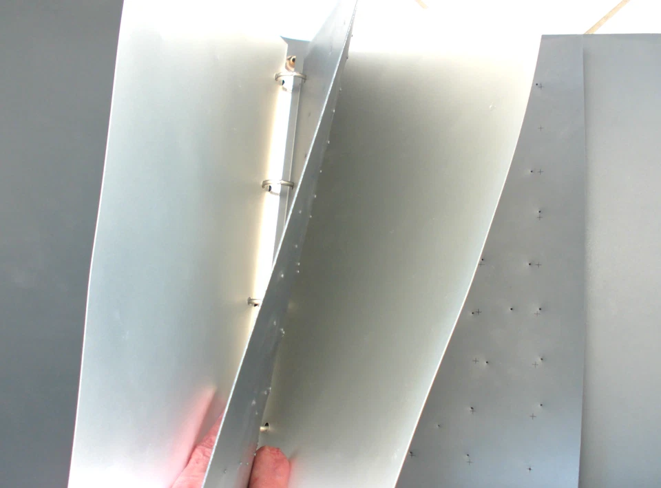 CLASSEUR BLEU VIDE POUR PIN'S PINS 2 PLANCHES DE 45 x 2 = 90 + 2 INTERCALAIRES - Photo 3/3