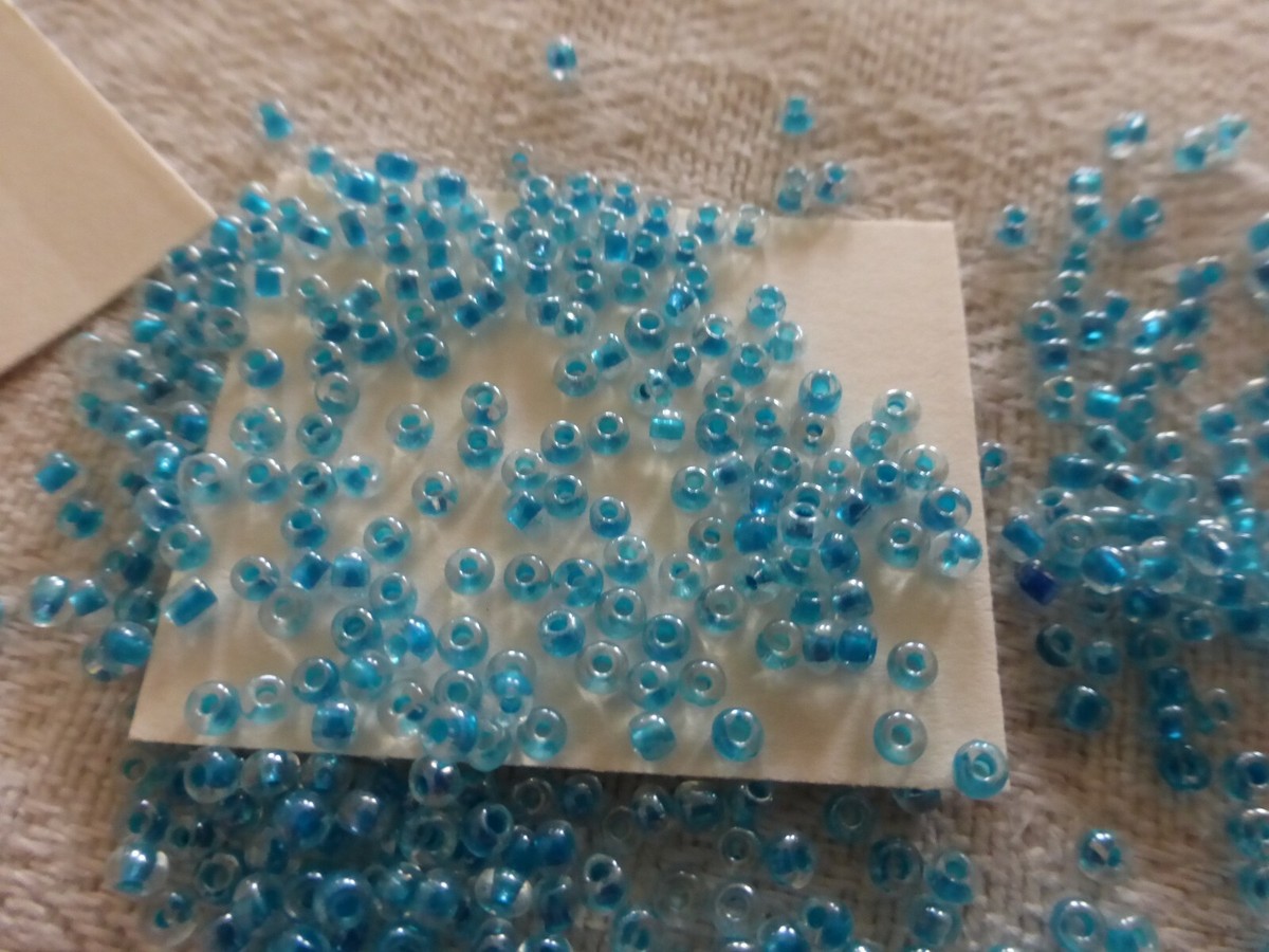 Lot De Perles à Broder En Verre Bleu Turquoise - 20 Grammes, Perles De Passementerie, Occasion