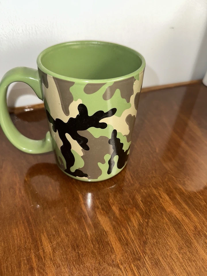 Georgia Bulldogs Camouflage 14 Ounce Coffee Cup ￼ - Image 2 of 4