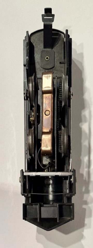 Marx 490 Electric Locomotive / 0-4-0 wheel arrangement / White Stripes - Cab No. - Image 4 of 4