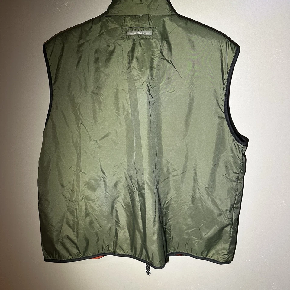 Free country Men’s reversible fleece orange and green hunting vest size L-Xl - Image 2 of 4