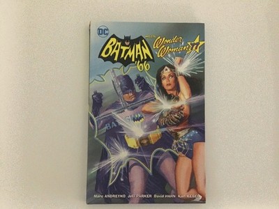 Batman '66 Meets Wonder Woman '77