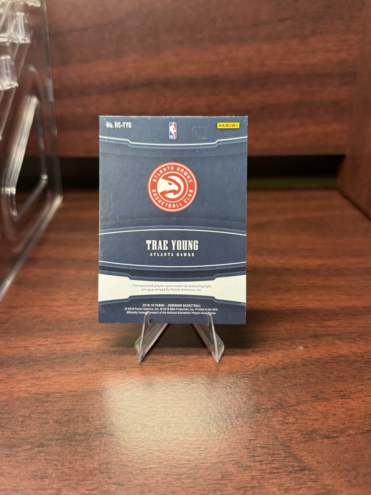 2018-19 Panini Dominion Trae Young /49 Player Worn Rookie Patch Auto (RPA) view 2