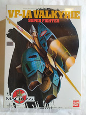 MACROSS ROBOTECH VF-1A VALKYRIE SUPER FIGHTER BANDAI 1:72 PLASTIC MODEL KITS