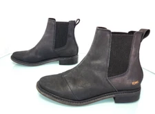 TOMS Black Leather Flat Comfort Pull On Chelsea boots MINT Sz 8.5