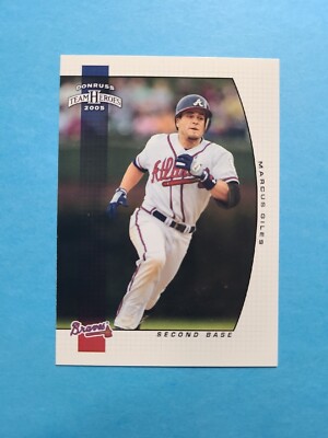 MARCUS GILES 2005 DONRUSS TEAM HEROES BASEBALL CARD # 37 G5039
