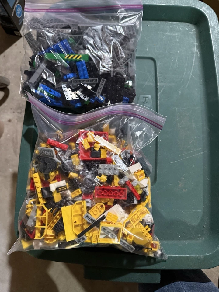 Preowned Complete LEGO CITY: Freight Train (7939) With Instructions And Box - Image 3 of 4