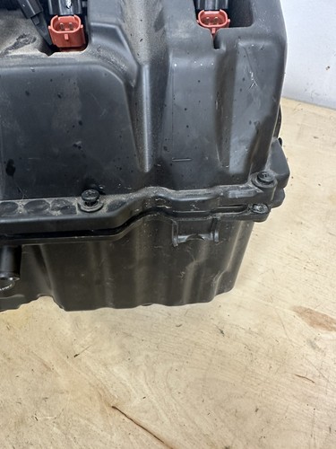 ✅20-25 YAMAHA YZF R1 OEM AIRBOX AIR INTAKE FILTER BOX G8 - Picture 7 of 8