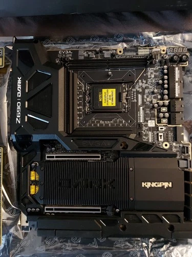 EVGA Z690 DARK KINGPIN MOTHERBOARD LGA 1700