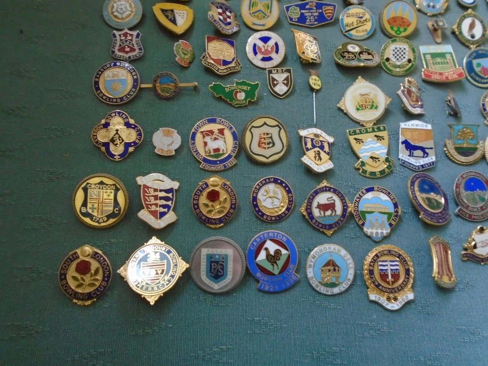 JOB LOT COLLECTION OF 100 DIFFERENT UK BOWLS BOWLING PIN BADGES - Image 3 of 4