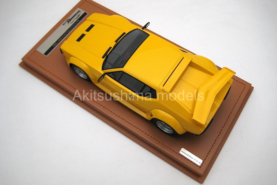 de Tomaso Pantera GT5 1982 Giallo Pastello (Diecast Car
