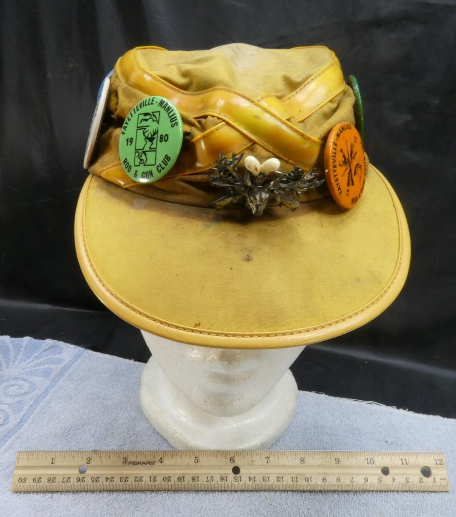 195080 Lot Fayetteville Manlius Rod & Gun Club Elk Crossed Guns Pin