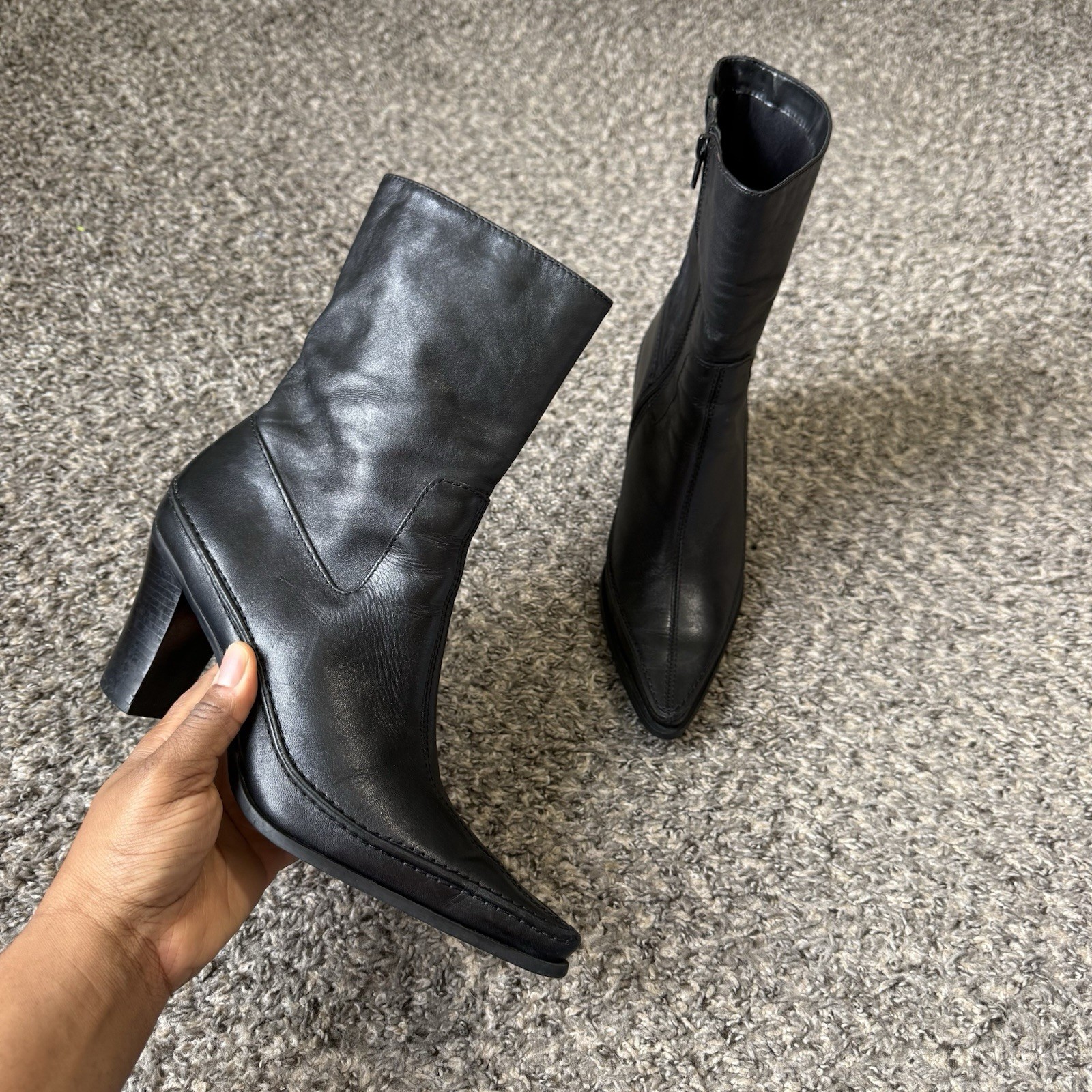 VTG Diba Boots Black Leather Heel Ankle Size 9.5 M Pointed Toe Zip Classic