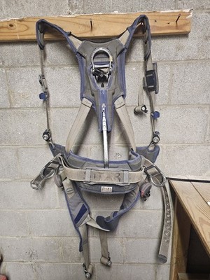 3M DBI-SALA EXOFIT STRATA XL FULL BODY HARNESS FALL PROTECTION XL BELT 1112538