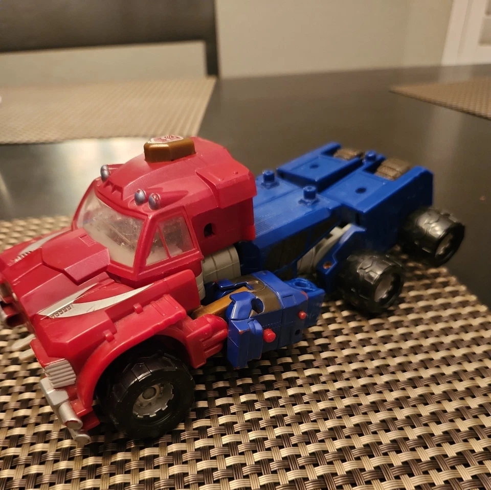 2002 Transformers Armada Super Class Optimus Prime Incomplete  - Image 3 of 4